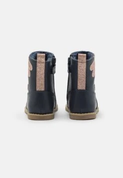 Friboo Stiefelette - Dark Blue 10 Friboo Stiefelette - Dark Blue -Friboo Geschaft 0075d25bf8d04304b719a759e53d1858