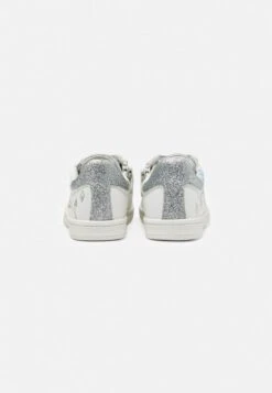 Friboo DISNEY FROZEN ELSA - Sneaker Low - White -Friboo Geschaft 0e48b488ba6246888f99c29543567ec5