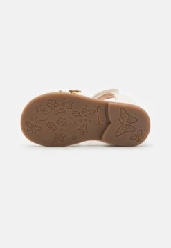 Friboo Riemensandalette - Off-white 12 Friboo Riemensandalette - Off-white -Friboo Geschaft 916a7d8b382e4a138f0100f272febc49